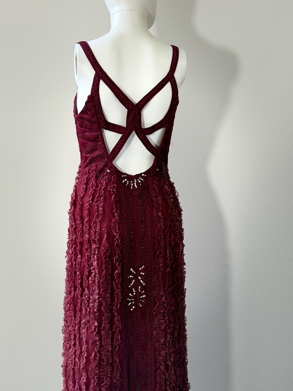 Sue Wong Burgundy Crochet & Beaded Midi Dress - Picture 14 of 15
